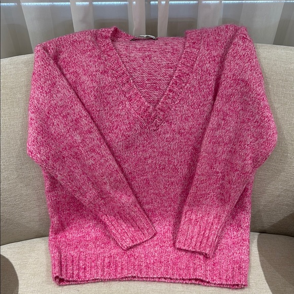 Zara Pink V-Neck Women's oversized Sweater - Picture 1 of 4